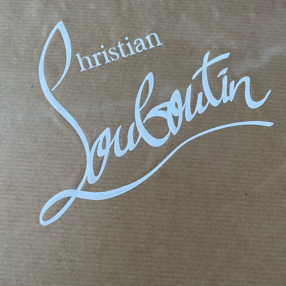 Christian Louboutin So Kate 85 Patent Pump in size 36.5 (us 6.5) color black